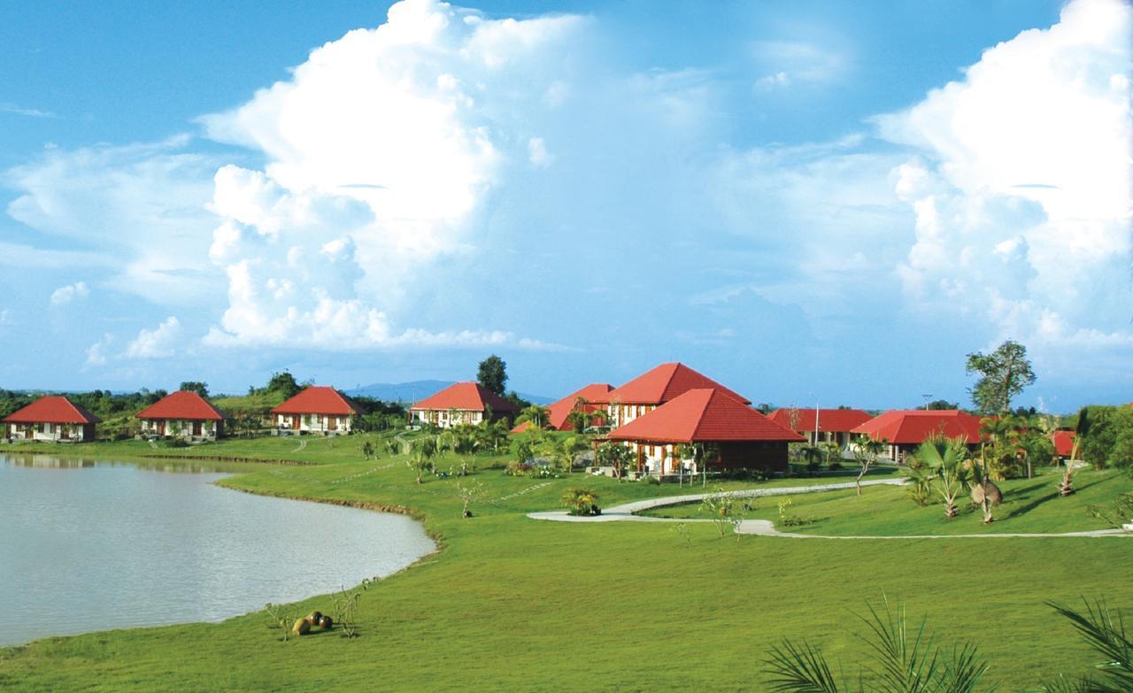 Naypyidaw Aureum Palace Hotel & Resort Nay Pyi Taw מראה חיצוני תמונה