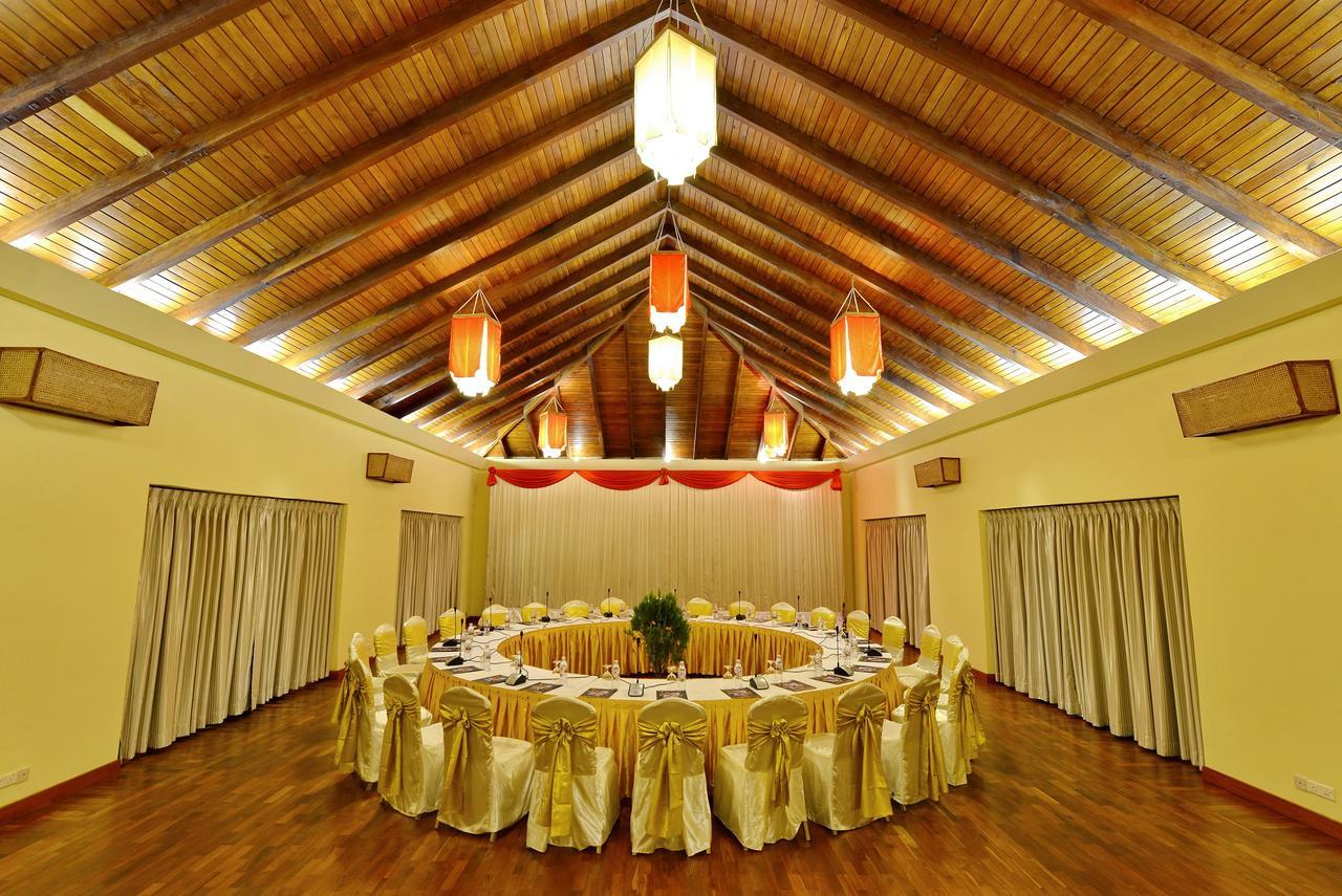 Naypyidaw Aureum Palace Hotel & Resort Nay Pyi Taw מראה חיצוני תמונה